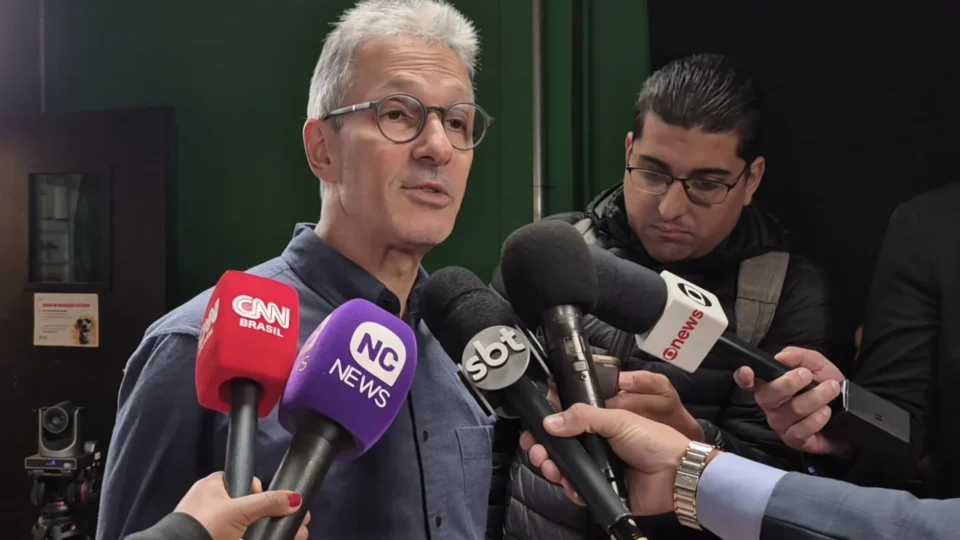Zema abre o jogo sobre Geraldo Rufino como vice e reage ao avanço de Renan Santos na pesquisas