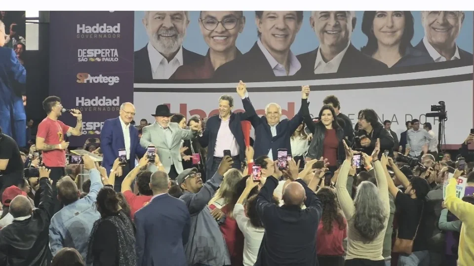 Haddad oficializa candidatura ao Governo de São Paulo em convenção marcada por ataques a Trump, Bolsonaro e Tarcísio