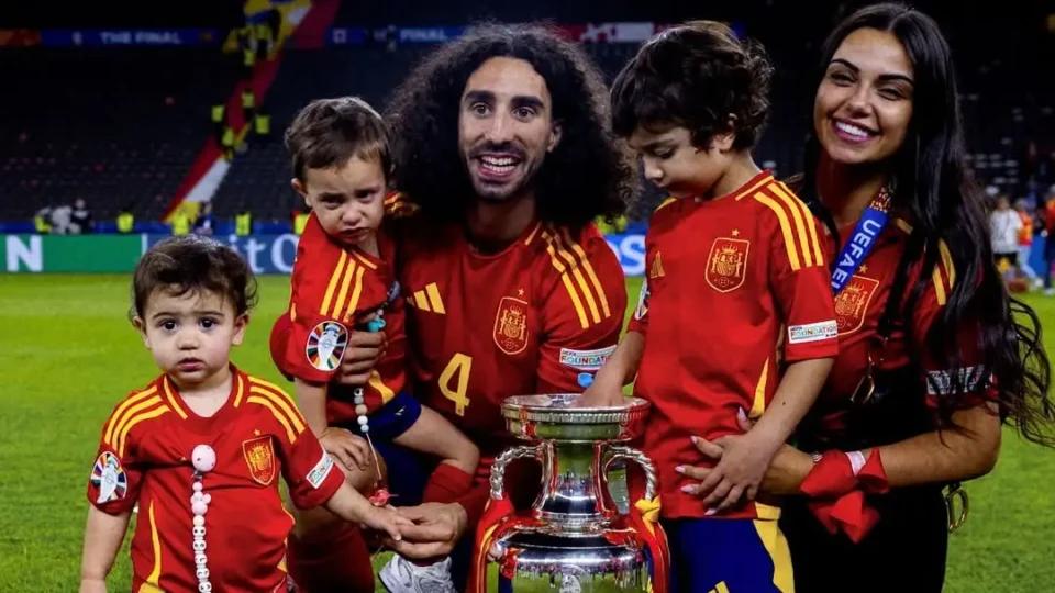 Cucurella escolhe Real Madrid por filho autista, não por rivalidade