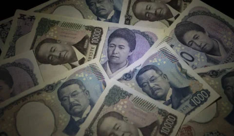 Iene em queda expõe risco fiscal e testa limites de Tóquio