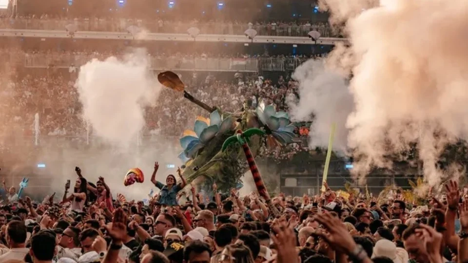 Tomorrowland abre edição de 20 anos e projeta força brasileira