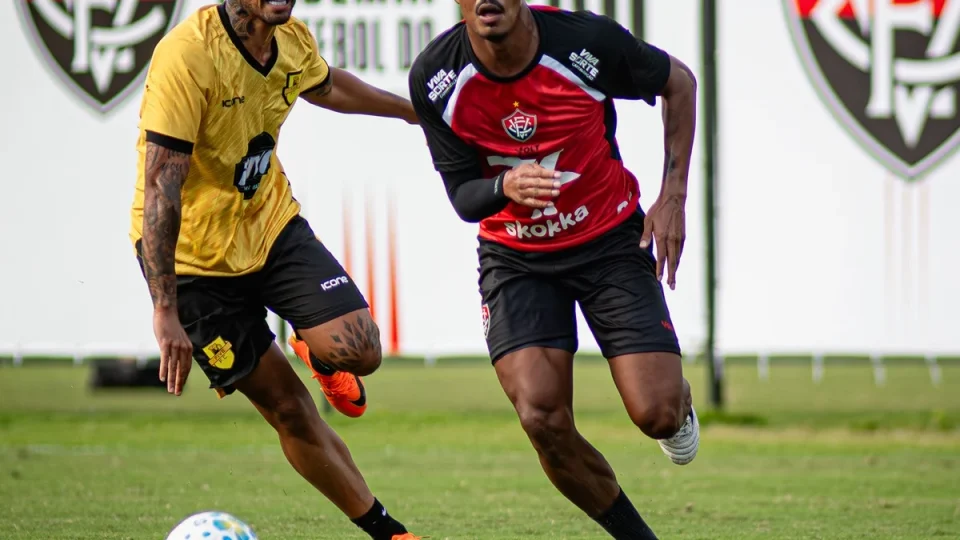 Botafogo x Vitória se enfrentam nesta quinta-feira. Veja escalações