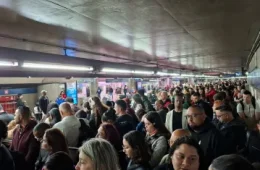 Incêndio no metrô causa falha e afeta 1 milhão no Metrô de SP