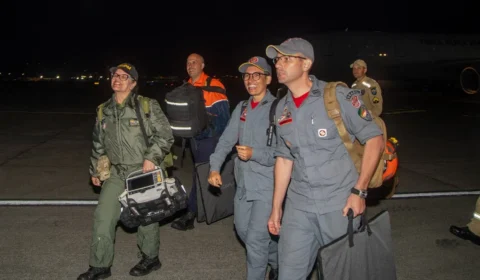 Bombeiros paulistas retornam ao Estado após missão humanitária na Venezuela