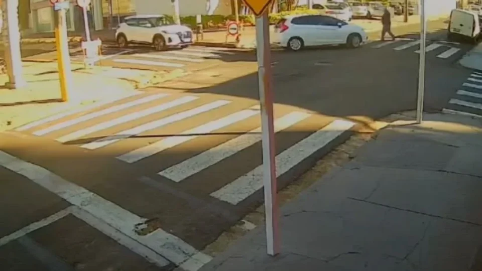 Idoso atropelado em faixa de pedestres reacende alerta para segurança no trânsito em Botucatu