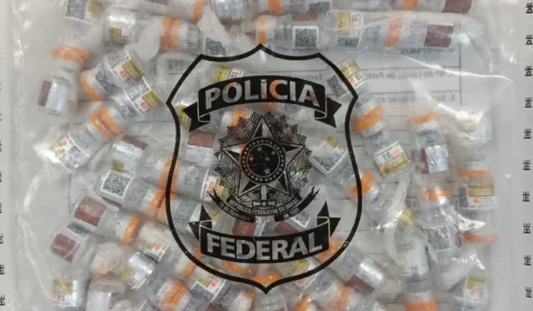 PF descobre carga de medicamento para emagrecimento escondida em bagagem no Rio