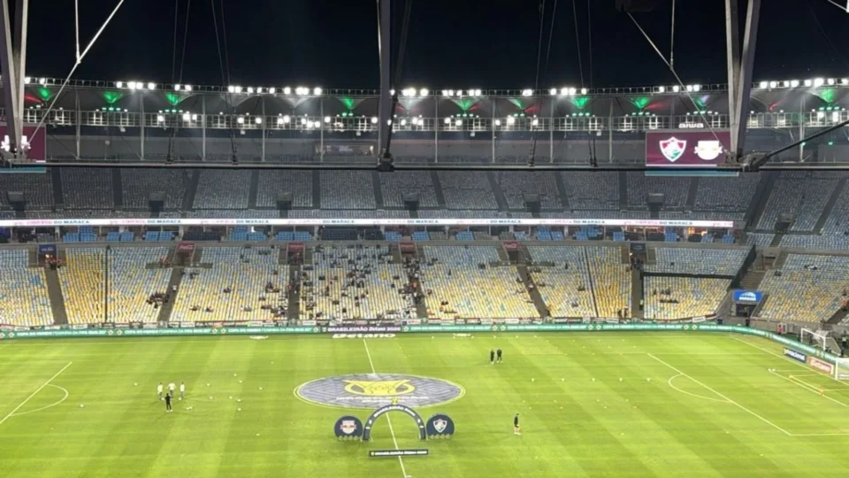 Escalações de Fluminense x Bragantino e estreia de Hulk hoje às 20h