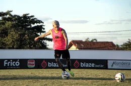 Goiás x Sport: confronto direto pelo G6 da Série B nesta quarta