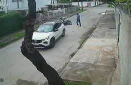 Motorista reage a tentativa de assalto, atropela criminosos e consegue escapar no Recife