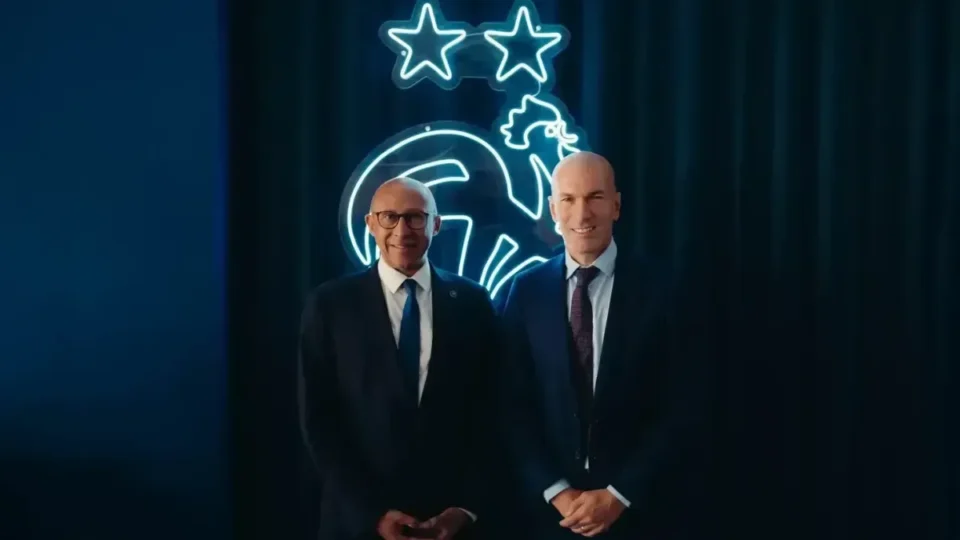 Zidane assume seleção da França e promete combater racismo: “Precisamos lutar contra isso”