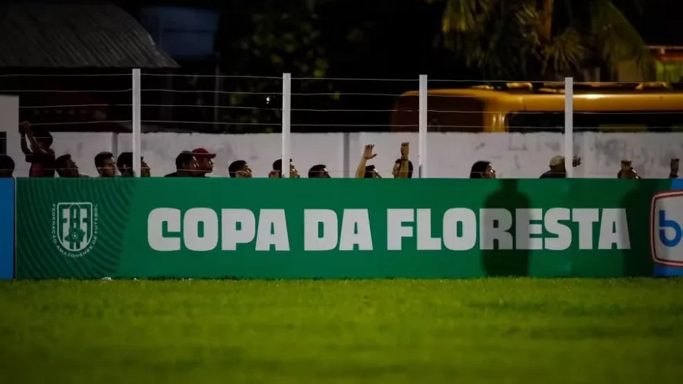 O que é a Copa da Floresta? Conheça o torneio que mobiliza cidades inteiras no Amazonas