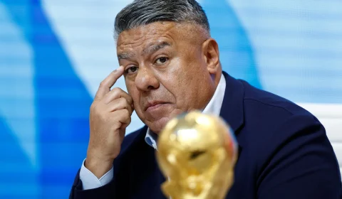 FBI apreende celular de presidente da Federação Argentina e aumenta pressão sobre dirigentes da AFA