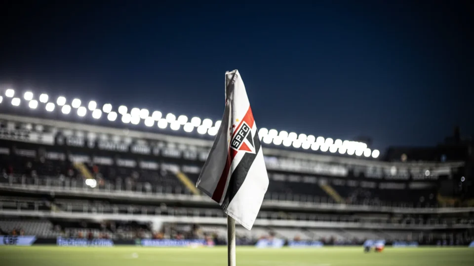 São Paulo x Flamengo na Vila Belmiro decide vaga na Libertadores hoje