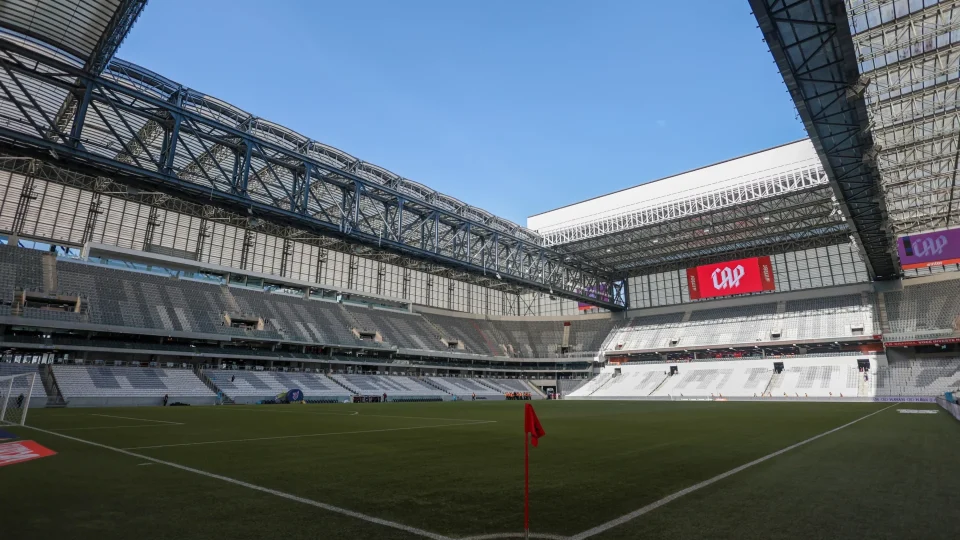 Athletico-PR estreia gramado e VAR semiautomático contra Inter