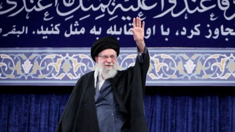 Sepultamento de Ali Khamenei será restrito à família; paradeiro de novo líder permanece em segredo