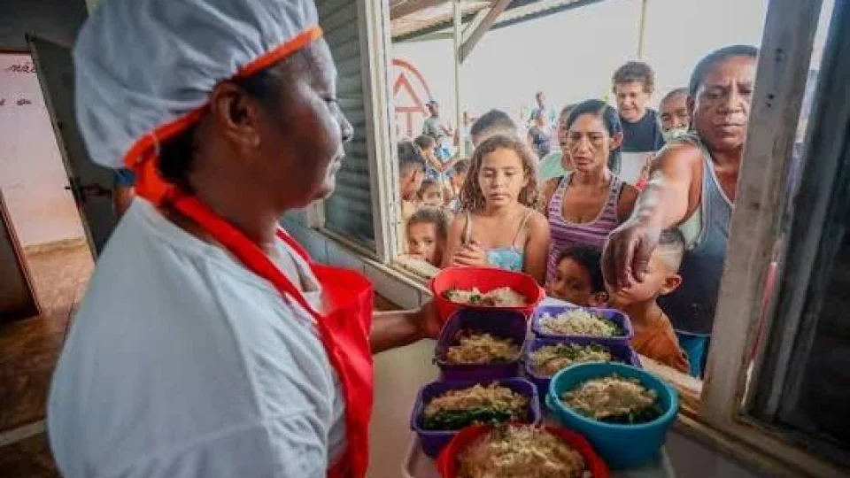 Brasil melhora indicadores de alimentação e permanece fora do Mapa da Fome; entenda o que mostra o novo relatório da ONU