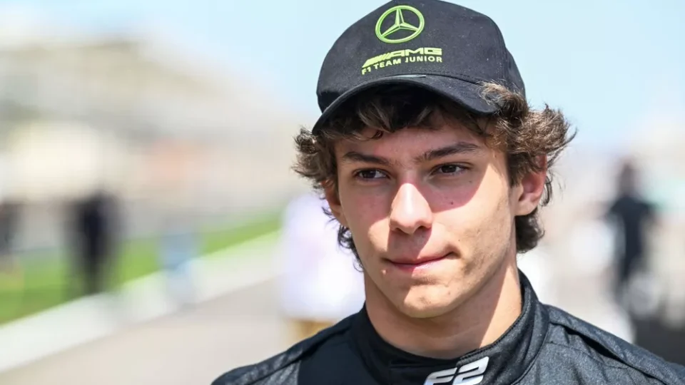 Kimi Antonelli vence o GP da Bélgica e assume liderança da F1