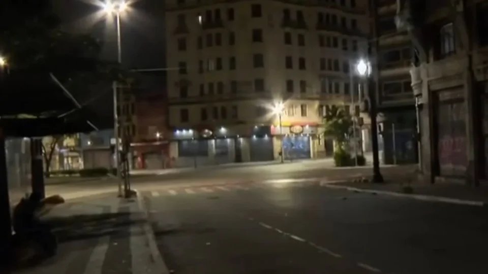 Apagão atinge o centro de São Paulo e deixa milhares de imóveis sem energia; Enel investiga o que causou a falha