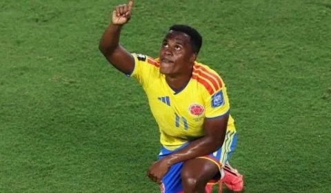 Suíça e Colômbia duelam por vaga nas quartas em confronto de estilos no Mundial