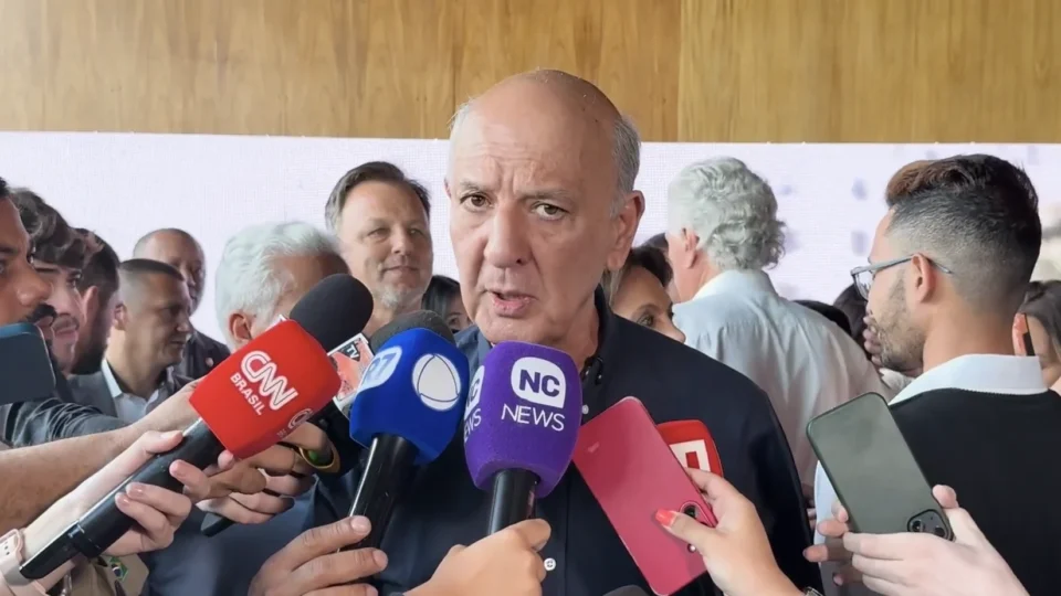 Arruda diz que BRB está “quebrado”, aponta rombo bilionário e promete choque de gestão no DF