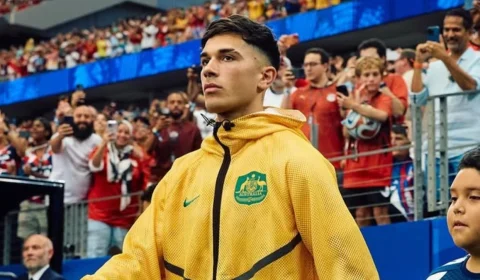 Jogador de futebol é flagrado a 109 km/h e testa positivo pra Cocaína