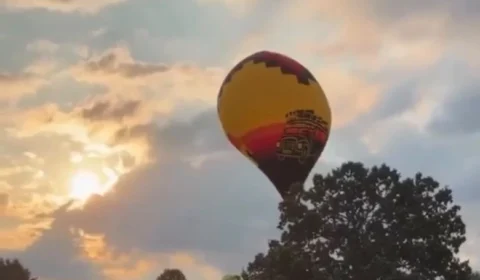 Pilotos de balão escapam por pouco de tragédia durante festival nos Estados Unidos