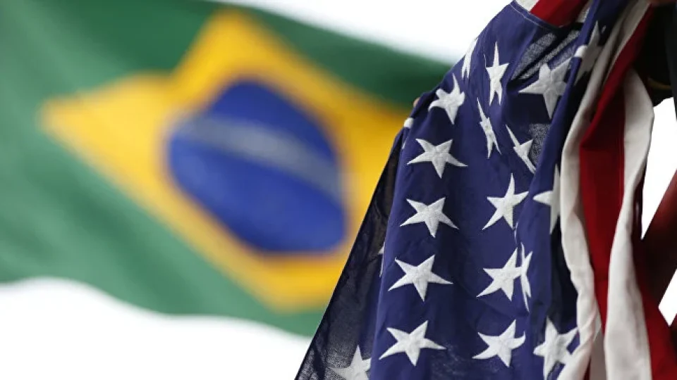 Brasil rejeita tarifa dos EUA por suposto trabalho forçado e volta a defender reciprocidade