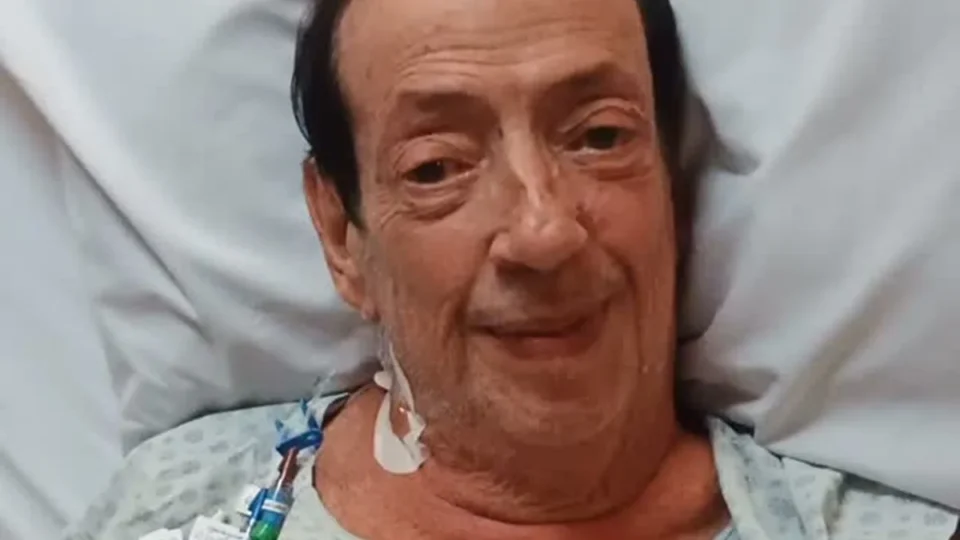 Marcos Oliveira, o “beiçola”, segue internado, demonstra impaciência e enfrenta dificuldade para se alimentar após cirurgia; veja as imagens