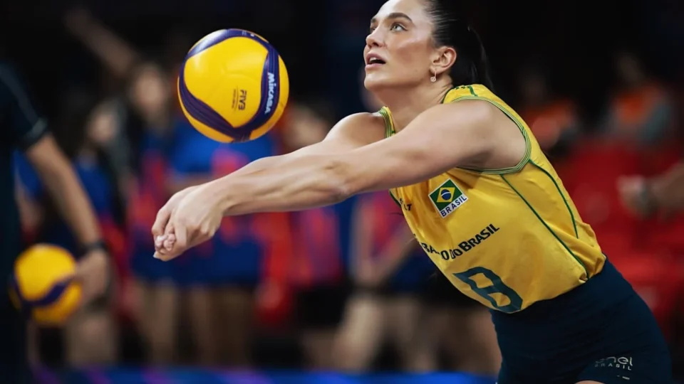 Lesão no joelho tira Júlia Kudiess das finais da Liga das Nações