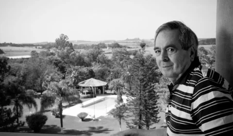 Último adeus a Benedito Ruy Barbosa reúne homenagens e emoção em São Paulo; família relembra vida e legado do autor