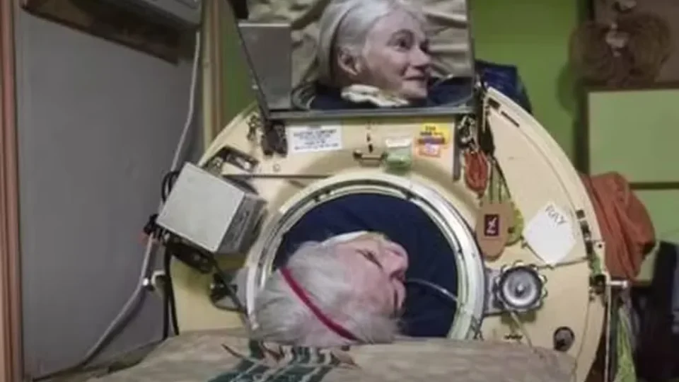 A história da última mulher que viveu com um pulmão de aço emociona e deixa um alerta sobre a pólio