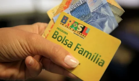 Bolsa Família paga R$ 679 para NIS final 5 hoje