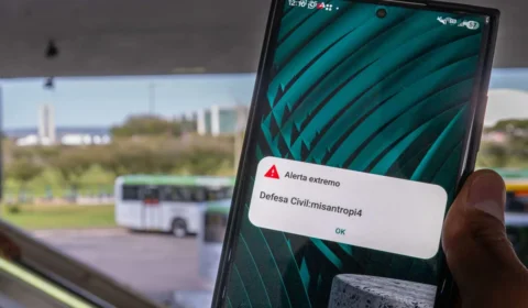 Hacker aprendeu a enviar alertas da Defesa Civil em curso do governo, diz ministério