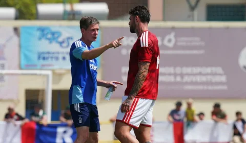 Nottingham Forest x Vitória hoje: invictos duelam no Algarve ao vivo