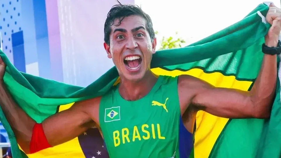 Caio Bonfim conquista ouro nos 35 km da marcha atlética e amplia coleção de títulos no Troféu Brasil