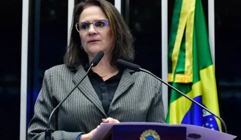 Ataques misóginos fazem Damares deixar equipe de Flávio