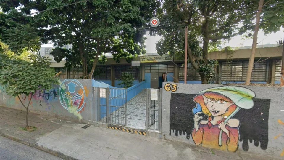 Briga entre alunas termina em morte na porta de escola em Santo André