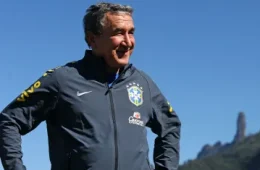 Parreira surpreende médicos e pode deixar UTI após semanas de preocupação