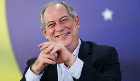 Ciro ignora Flávio Bolsonaro e revela possível apoio a Ronaldo Caiado ou Renan Santos; entenda