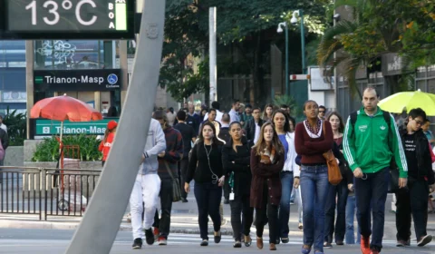 Frio derruba temperaturas no Sul e Sudeste e RS se prepara para temporais