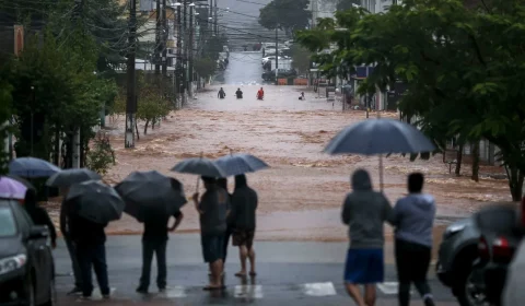 Super El Niño acende alerta no RS: meteorologista prevê período de enchentes e temporais extremos