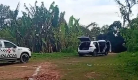Perseguição em alta velocidade termina com corpo encontrado no porta-malas de carro