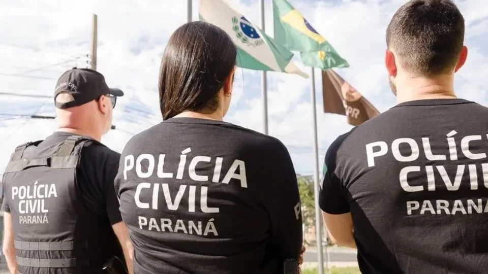 Filho encontra mensagens da mãe sobre plano para matar mulher e denuncia caso à polícia no Paraná
