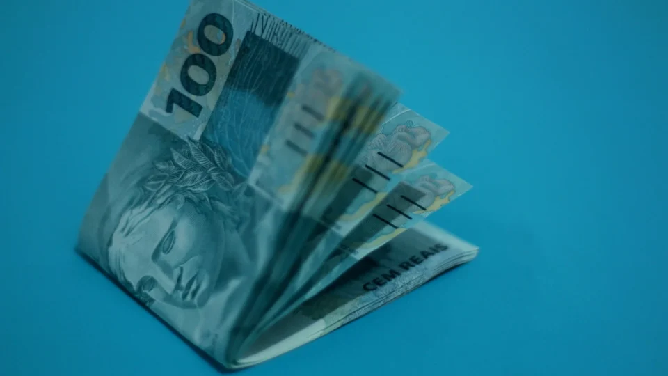Salário de junho deve ser pago até 6 de julho de 2026