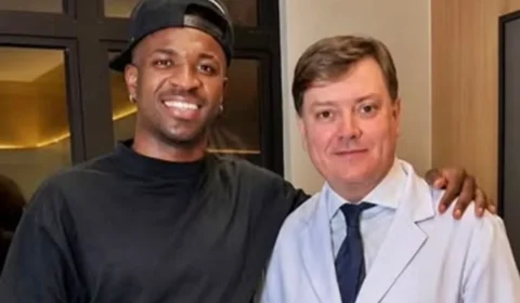 Médico dermatologista apaga foto com Vini Jr. após procedimento estético viralizar