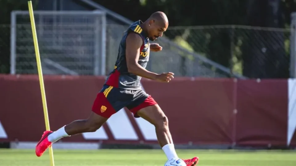 As Cannes FC enfrenta Roma em amistoso com reforços à vista