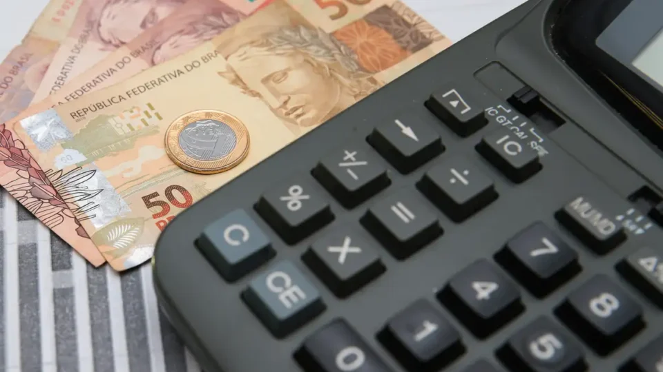 Boletim Focus: mercado reduz projeção de inflação para 5,16% em 2026 e mantém estimativa da Selic em 14%