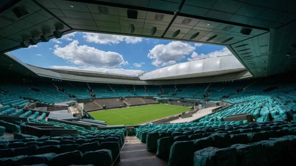 Wildcard Arthur Fery derruba Cobolli e vai à semi em Wimbledon