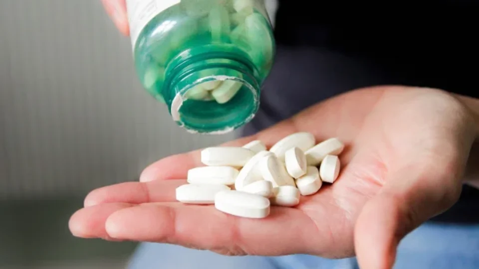 Novo comprimido aprovado pelo FDA pode reduzir colesterol em até 60%; veja como funciona