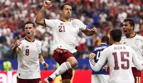 Espanha domina França, vence por 2 a 0 e vai à final do Mundial